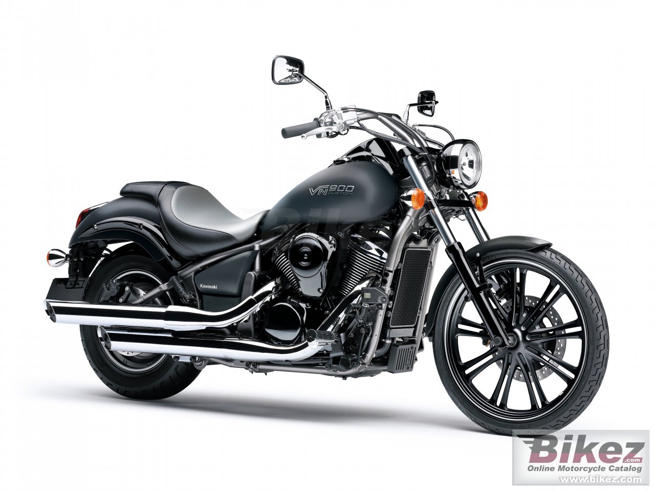 Big Kawasaki vn 900 picture and wallpaper from Bikez.com